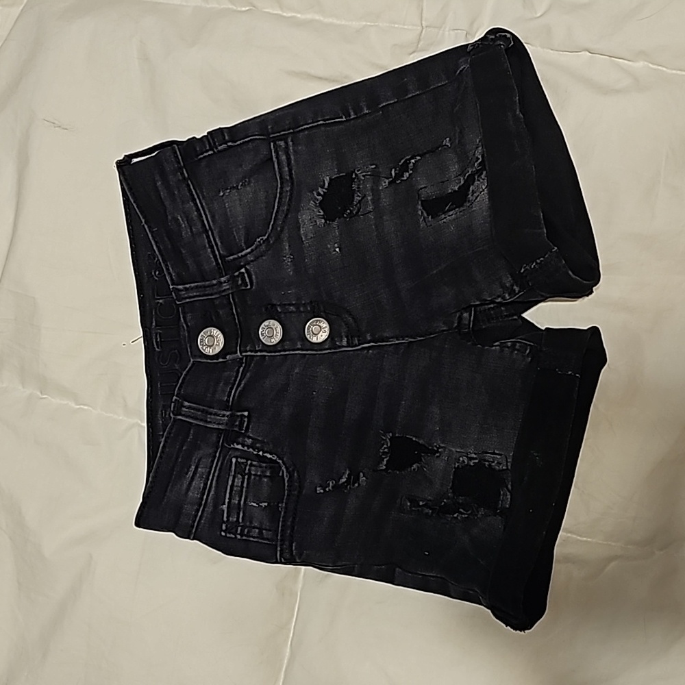 Justice Girls youth black shorts. Sz 7! High rise, snap Buttons! Easy!!